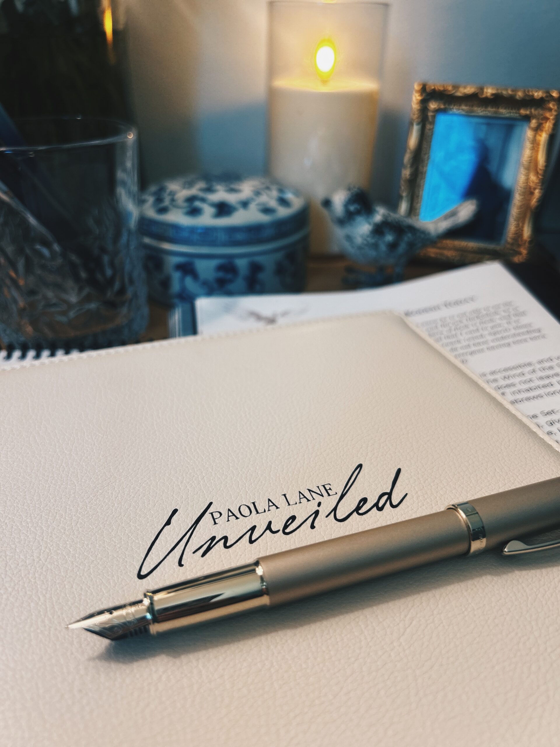 Emily in Paris Champagne Gold Fountain Pen - Image 11